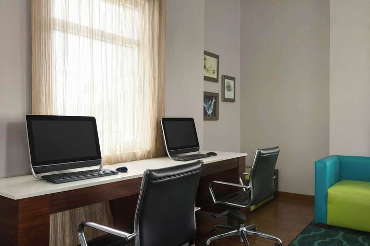 Business Center 84 of 84