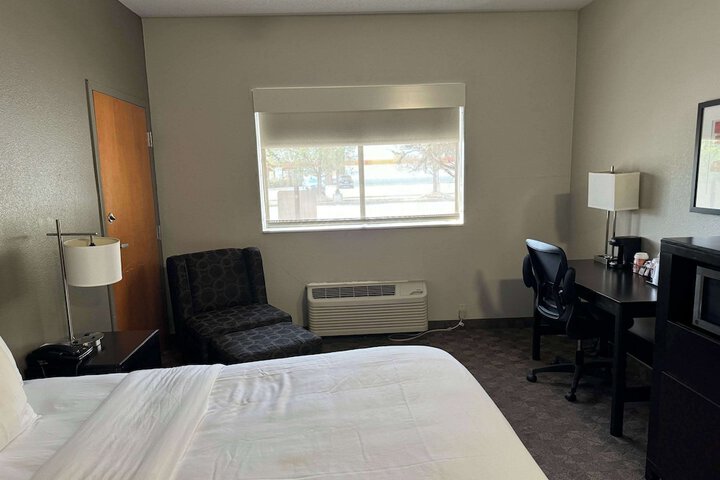 Room 21 of 35