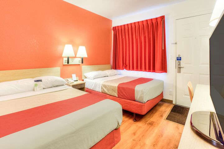 Motel 6 Tigard OR - Portland South - Lake Oswego
