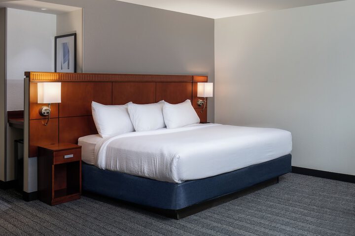 Courtyard by Marriott Wichita at Old Town