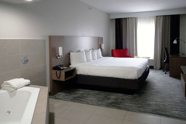 Country Inn & Suites by Radisson Council Bluffs, IA