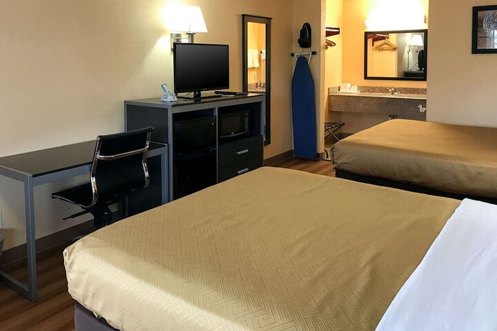 Econo Lodge Purcell