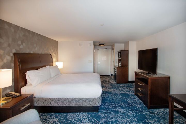 Room 30 of 58