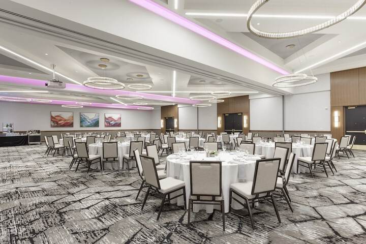 Crowne Plaza Lansing by IHG