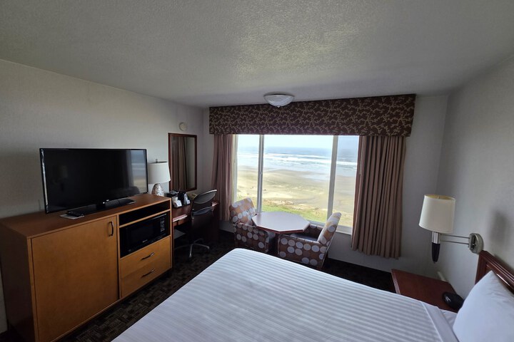Seagrass Oceanfront Inn
