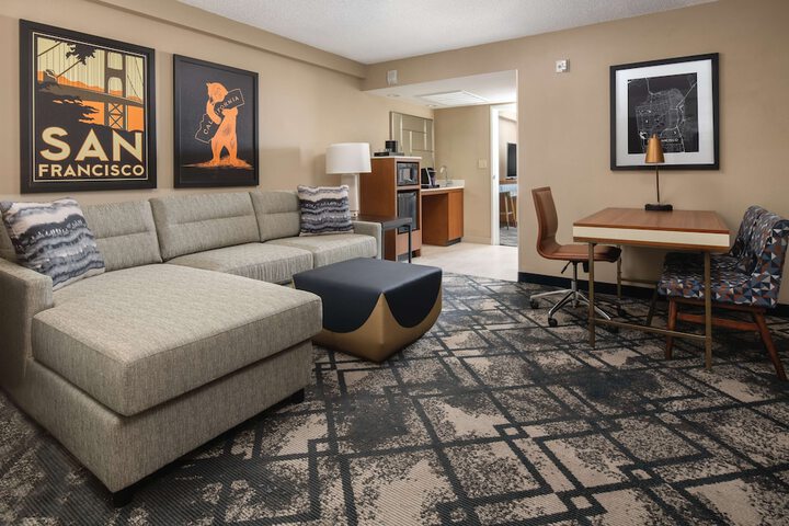 Room 15 of 51