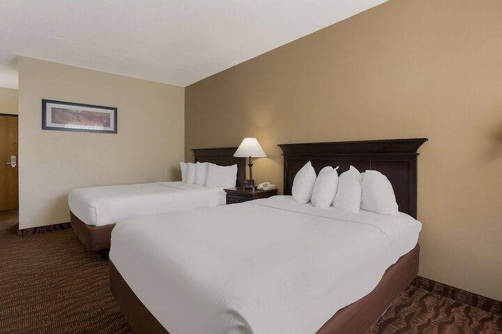 Room 21 of 40