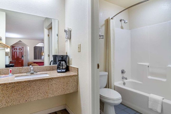 Room 14 of 29