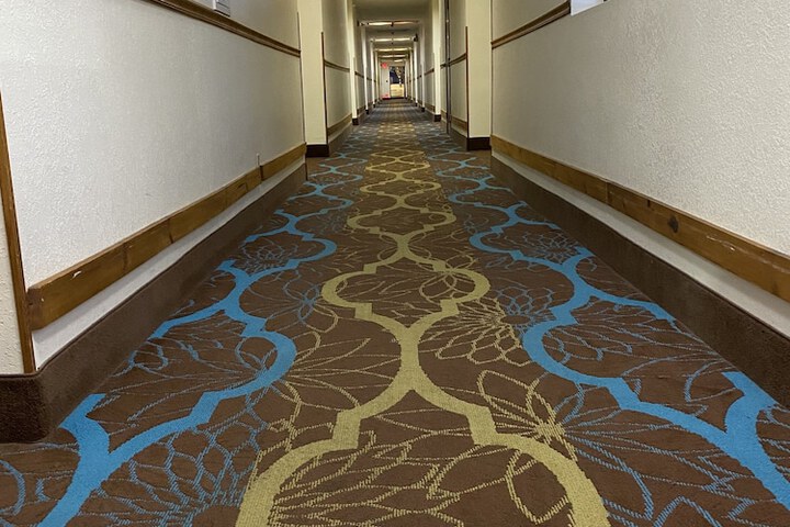 Ballroom/Hall 27 of 37
