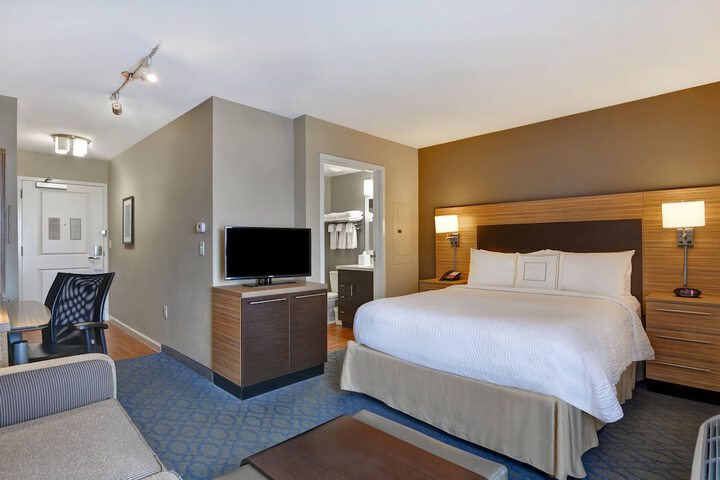 Room 30 of 49
