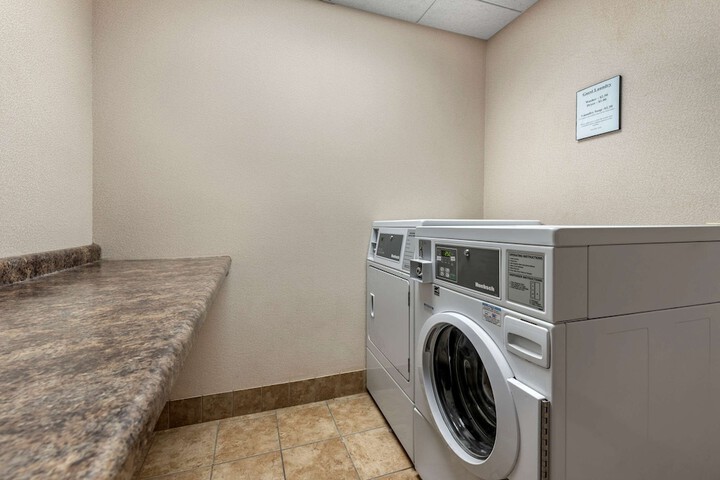 Comfort Inn & Suites Warsaw near US-30