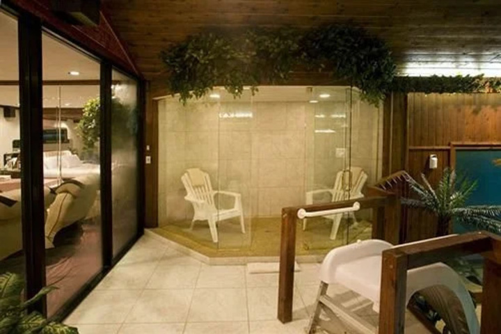 Sybaris Pool Suites Northbrook Adults Only