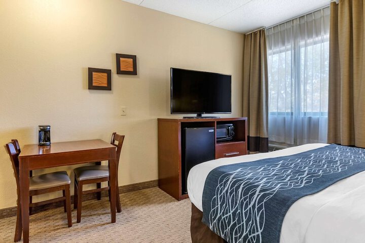 Room 13 of 32