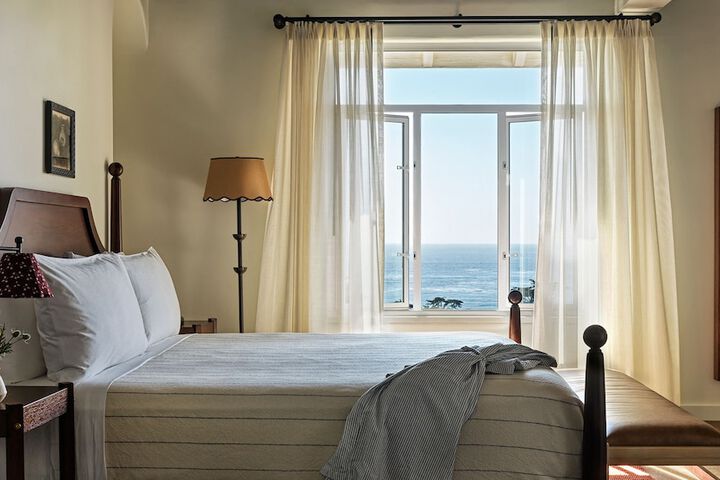 La Playa Hotel