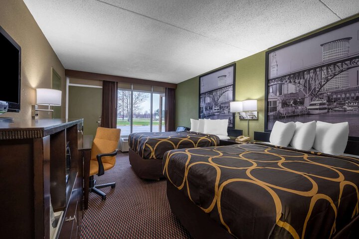 Room 6 of 31