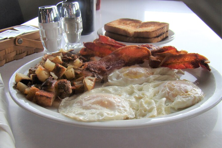 Breakfast/Coffee Service 8 of 10