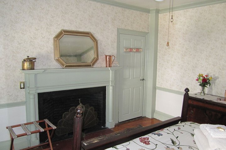 Room 15 of 50