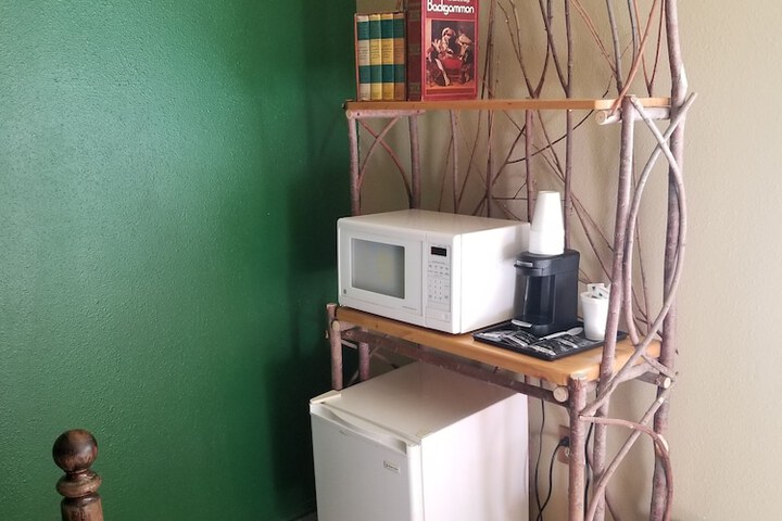 Room 16 of 42