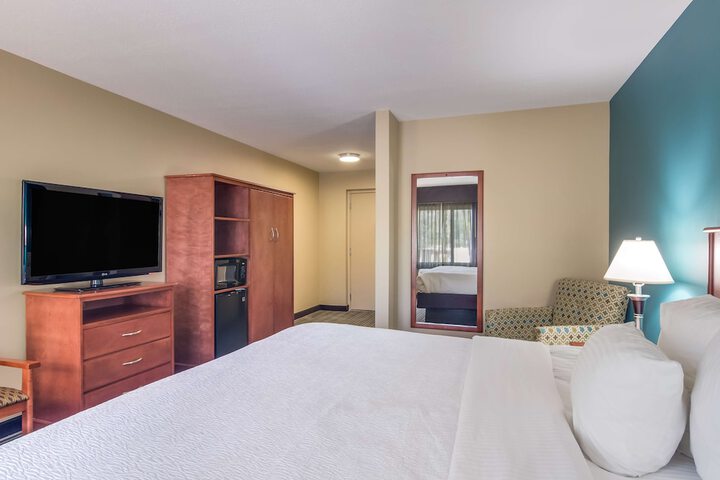 Room 11 of 41