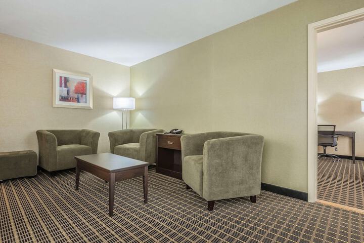Room 41 of 60