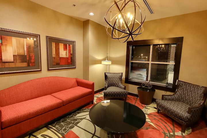 Holiday Inn Express & Suites Plymouth - Ann Arbor Area by IHG