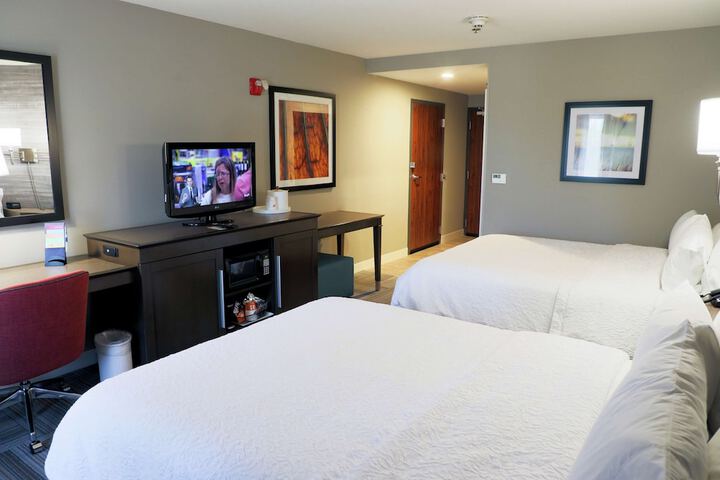 Room 10 of 26