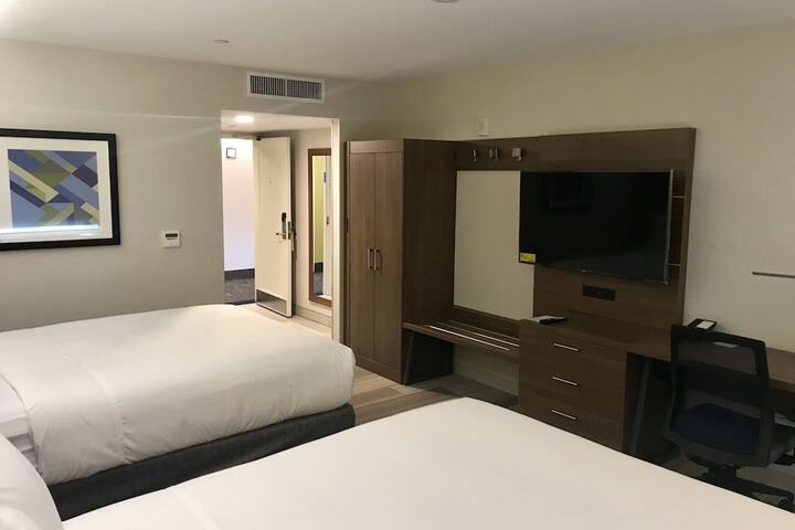 Room 11 of 59