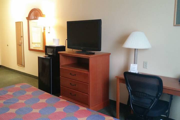 Room 32 of 54