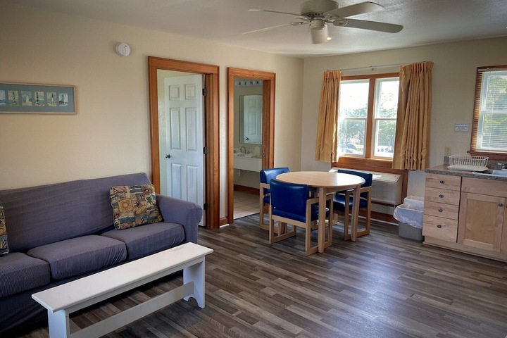 Pony Island Inn