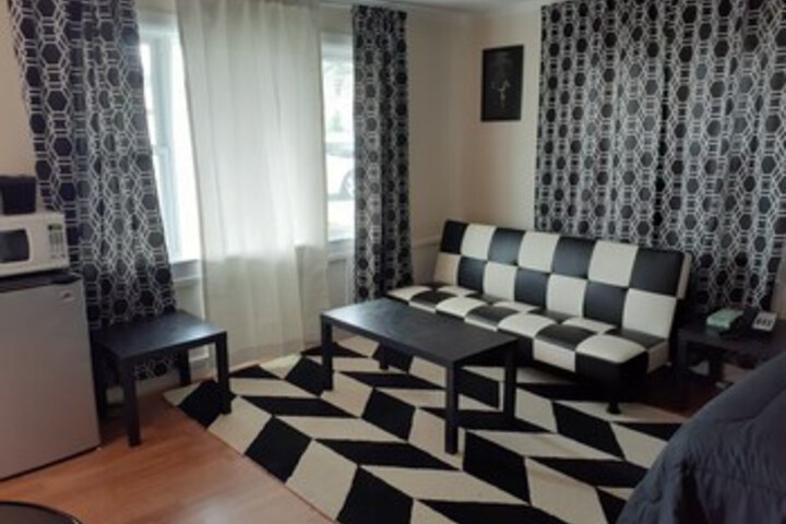 Town Line Motel