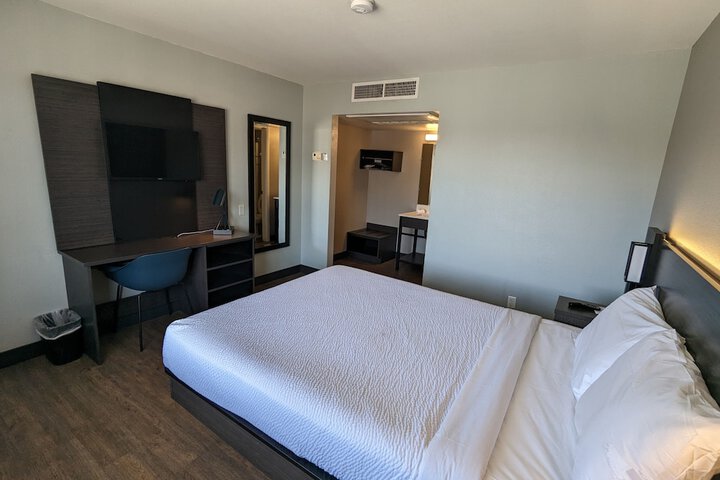 Room 36 of 64