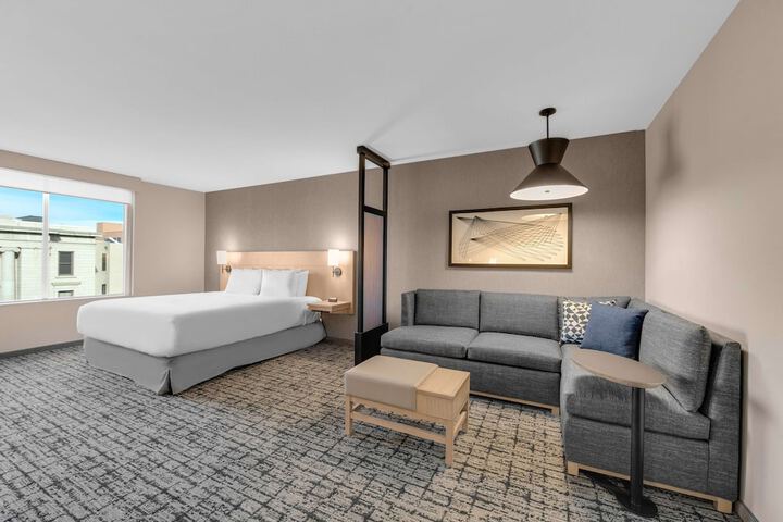 Room 19 of 30