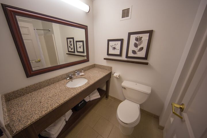Country Inn & Suites by Radisson Portage, IN