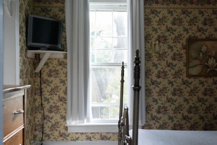 Room 37 of 75