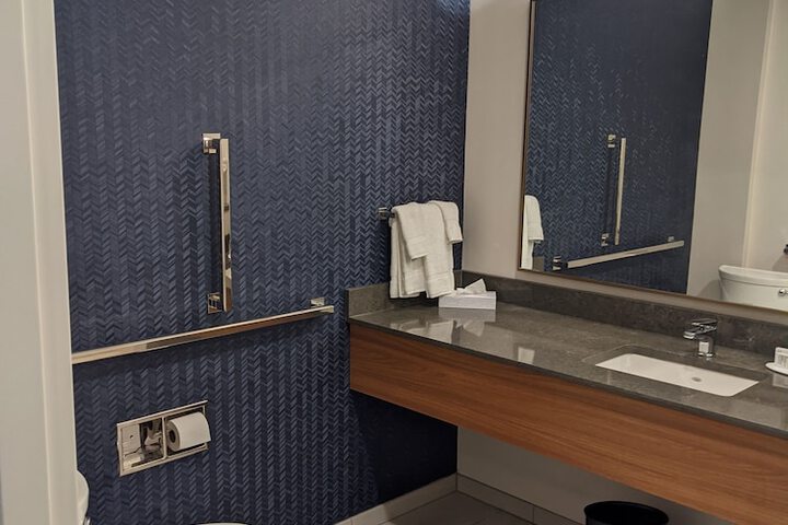 Room 6 of 33