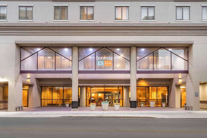 Hotel 3 of 42