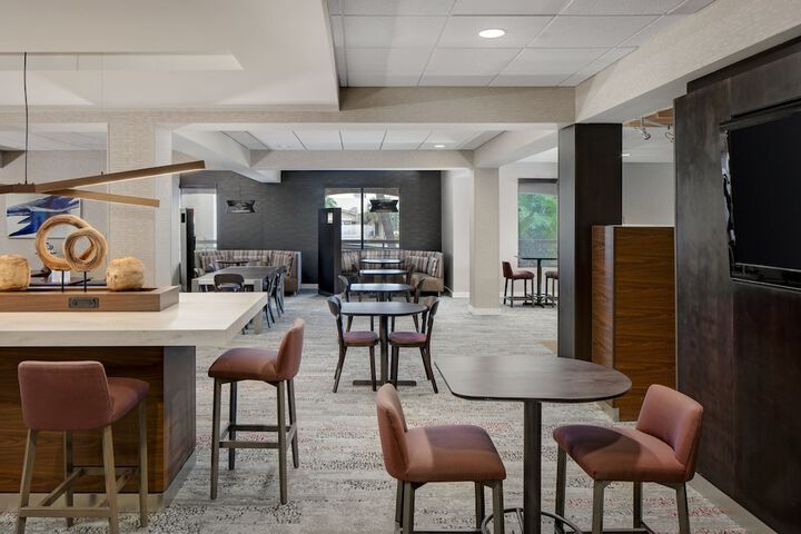 Hotel Interior 11 of 34