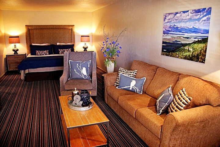 Room 33 of 47