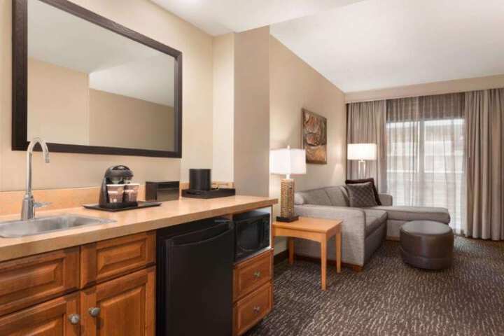 Embassy Suites Northwest Arkansas - Hotel Spa & Convention