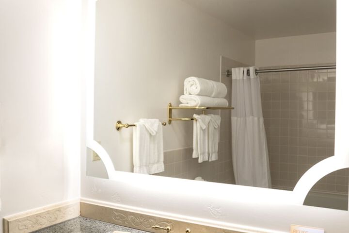 Ayres Hotel Costa Mesa / Newport Beach