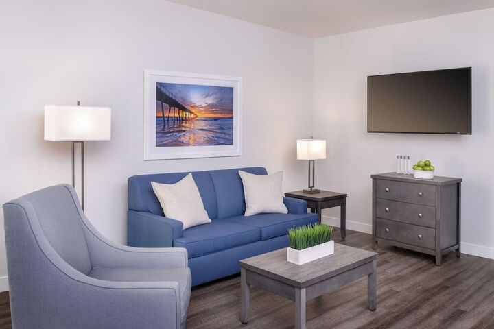 Beachfront Inn and Suites at Dana Point