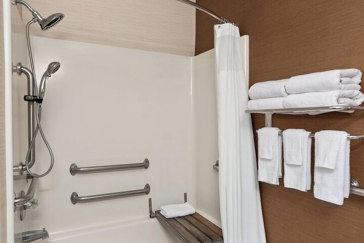 Room 16 of 23