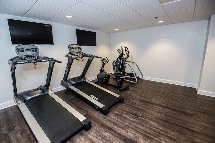 Redmont Hotel Birmingham Curio Collection by Hilton
