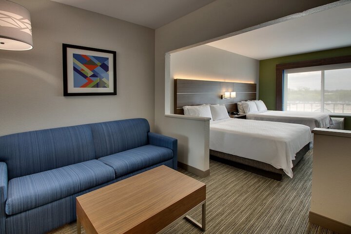 Room 13 of 71