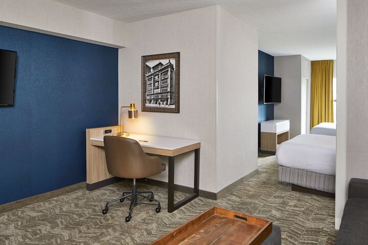 Room 22 of 64