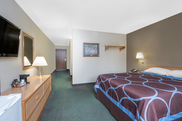 Room 10 of 15