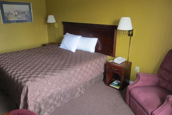 Room 38 of 48