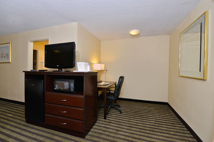 Room 11 of 65