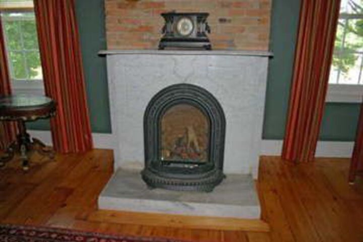 Monier Manor