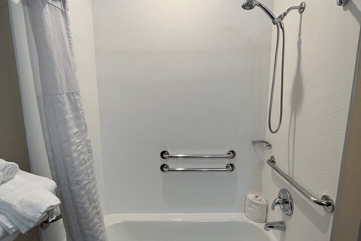 Room 11 of 21
